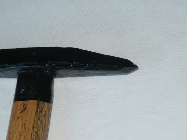 Schlackehammer, Schweißerhammer, mit Holzgriff